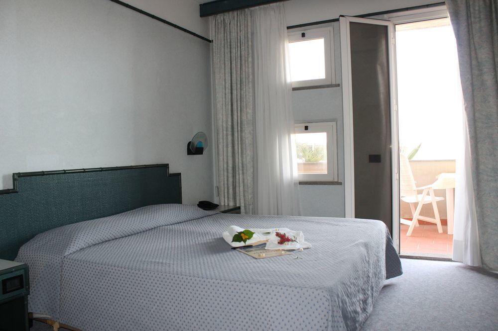 Mia Hotel Numana Bagian luar foto